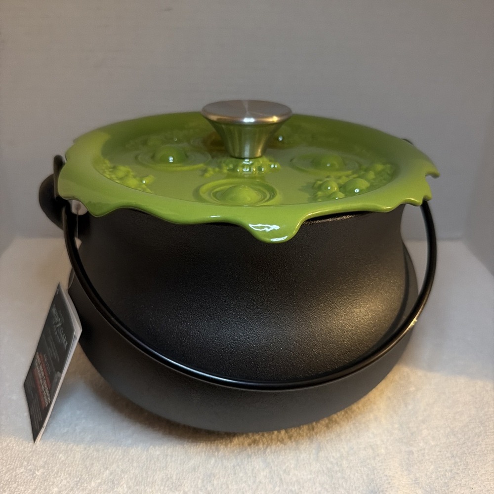 Smith and Clark Ironworks Cauldron Cast Iron With Lid 4 Qt Green Brand New